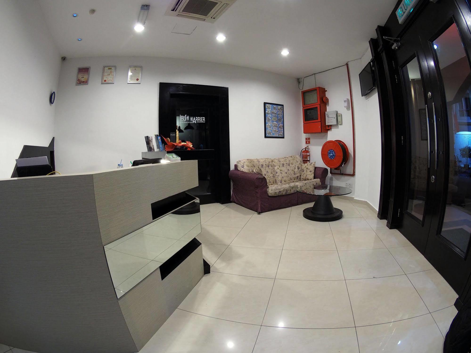 Oyo 1192 Hash House Hotel Malacca Extérieur photo